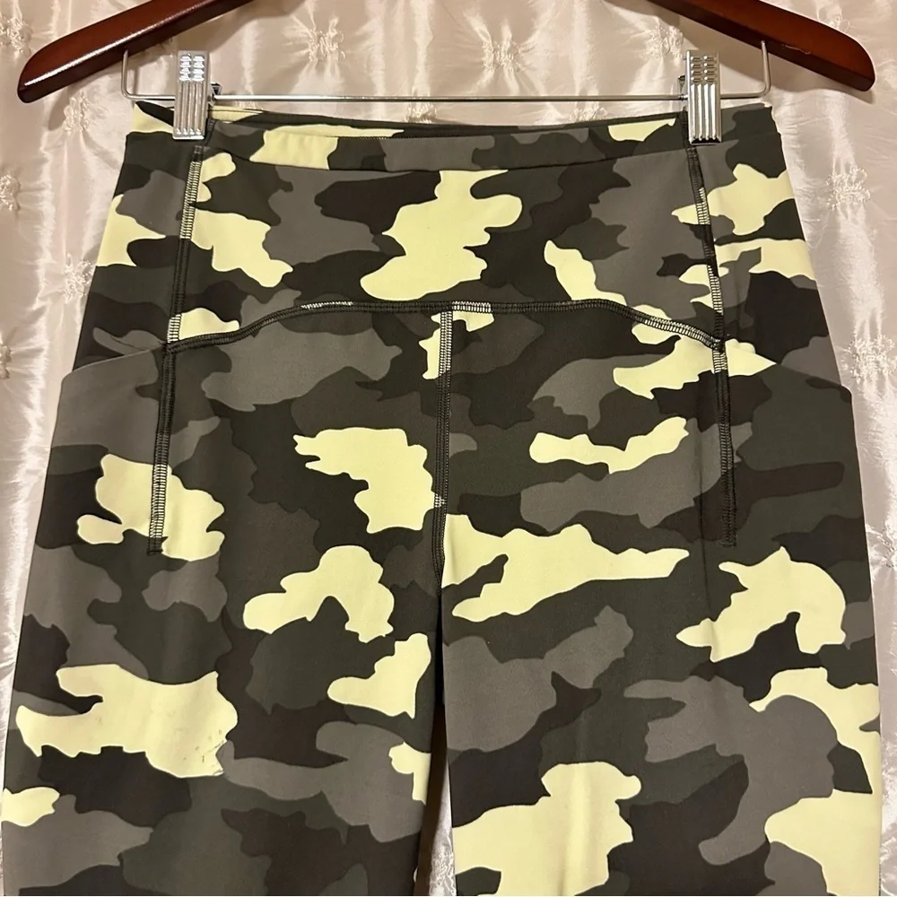 Lululemon Swift Speed High-Rise Crop Leggings Heritage 365 Camo Crispin Green